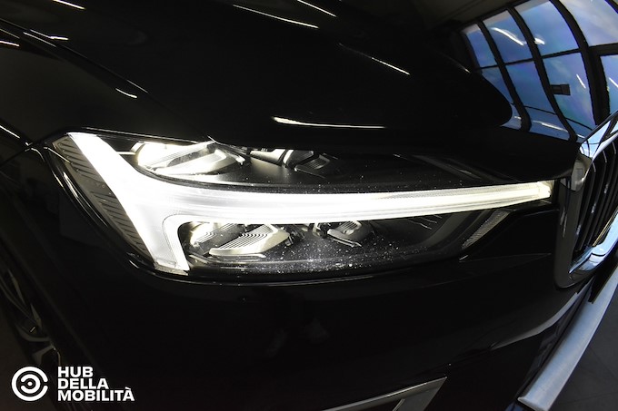 VOLVO XC60 B4 (d) Geartronic Inscription